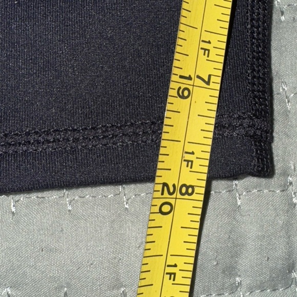 Fabletics Classic Black Women's Leggings. - Picture 5 of 11